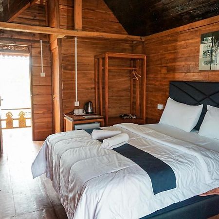 Rinjani Hill Hotel ซัมบาลัง ลาวัง ภายนอก รูปภาพ