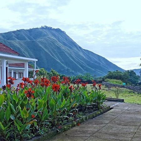 Rinjani Hill Hotel ซัมบาลัง ลาวัง ภายนอก รูปภาพ