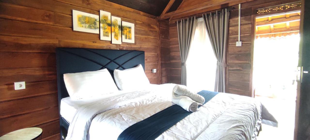 Rinjani Hill Hotel ซัมบาลัง ลาวัง ภายนอก รูปภาพ