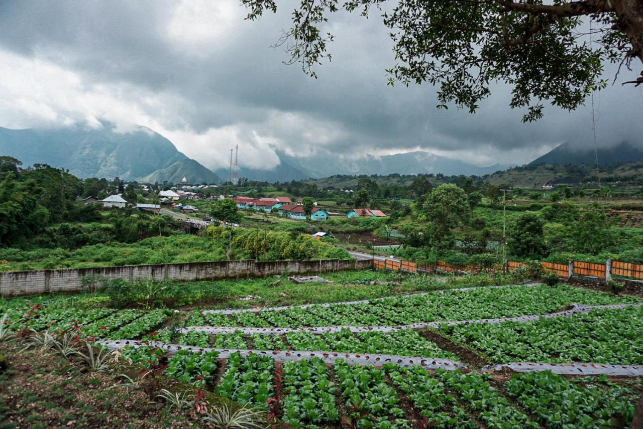 Rinjani Hill Hotel ซัมบาลัง ลาวัง ภายนอก รูปภาพ