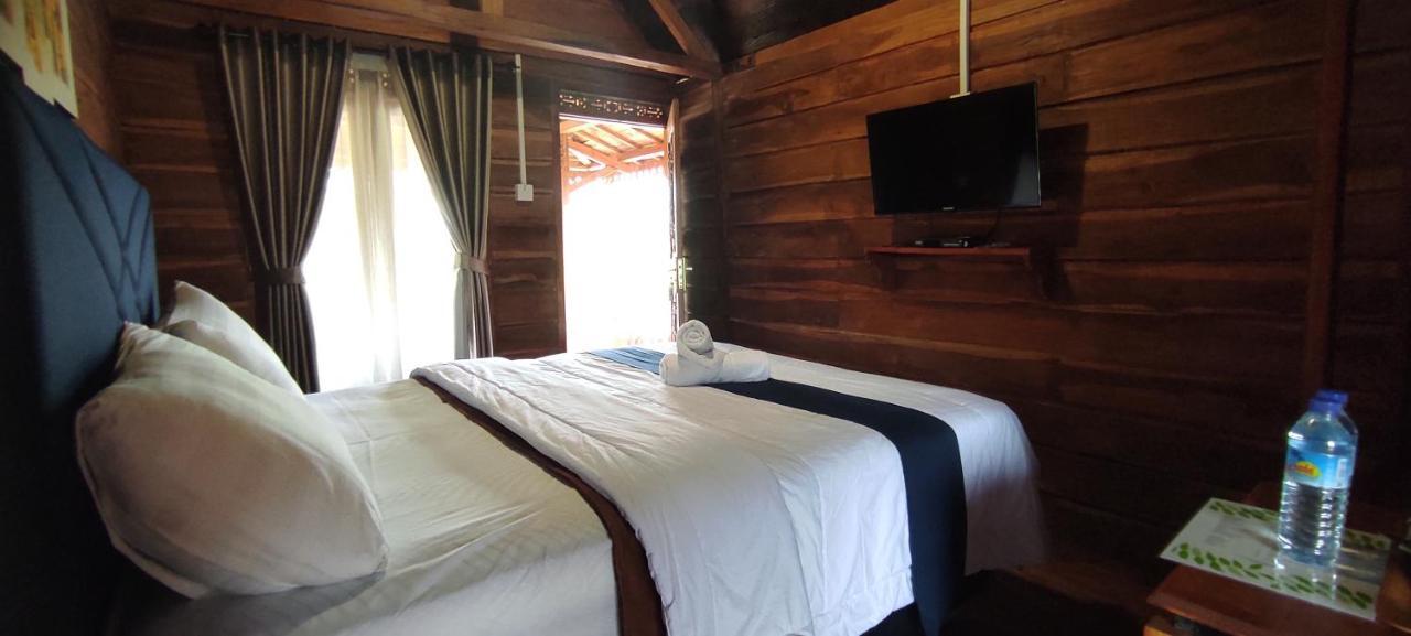 Rinjani Hill Hotel ซัมบาลัง ลาวัง ภายนอก รูปภาพ