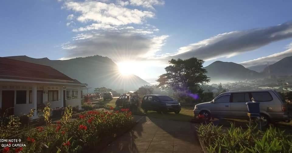 Rinjani Hill Hotel ซัมบาลัง ลาวัง ภายนอก รูปภาพ