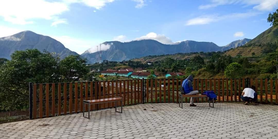 Rinjani Hill Hotel ซัมบาลัง ลาวัง ภายนอก รูปภาพ