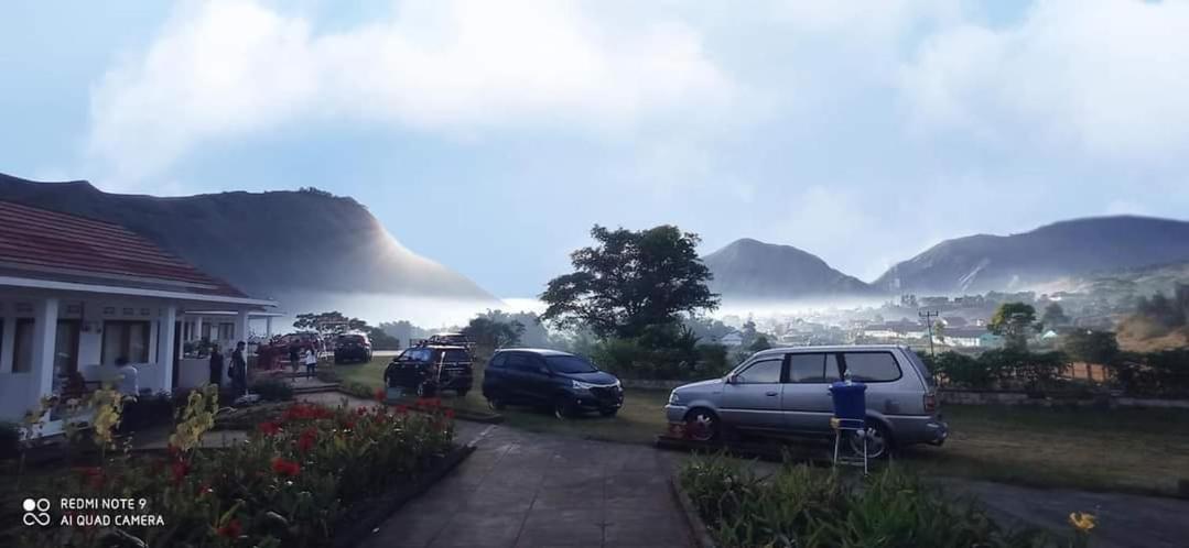 Rinjani Hill Hotel ซัมบาลัง ลาวัง ภายนอก รูปภาพ