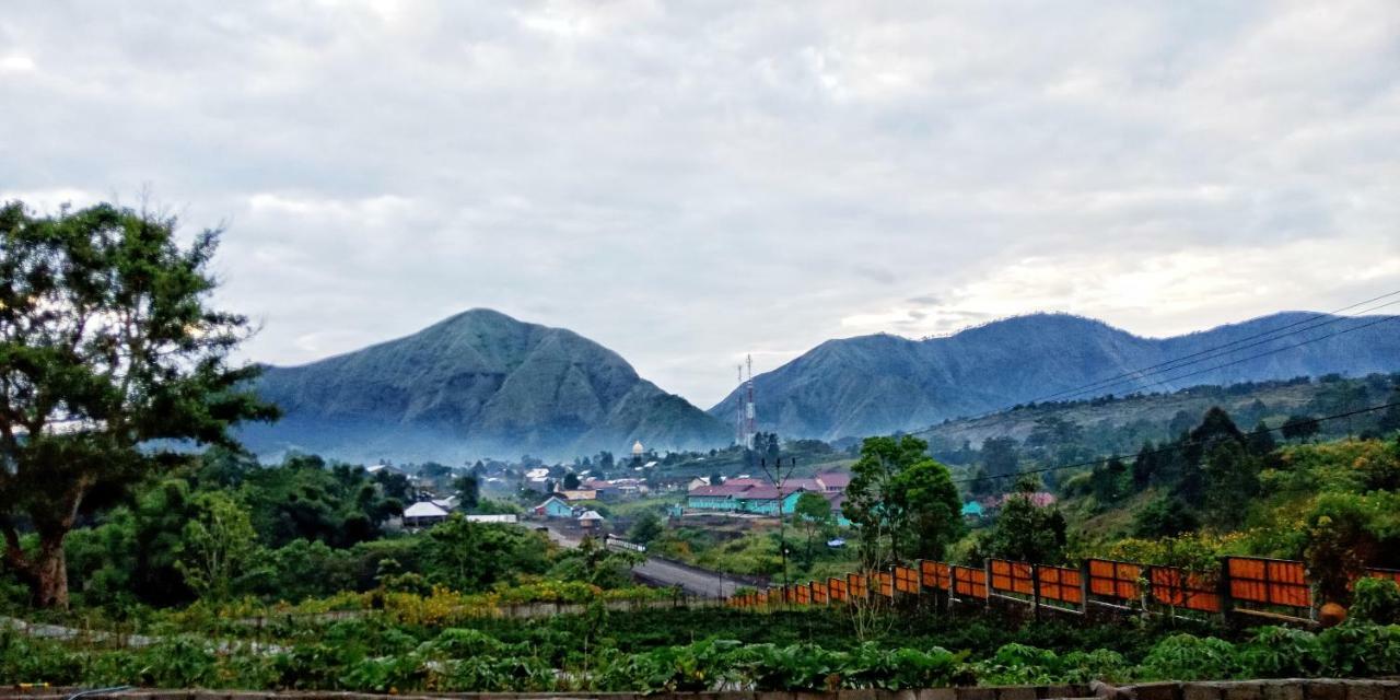 Rinjani Hill Hotel ซัมบาลัง ลาวัง ภายนอก รูปภาพ