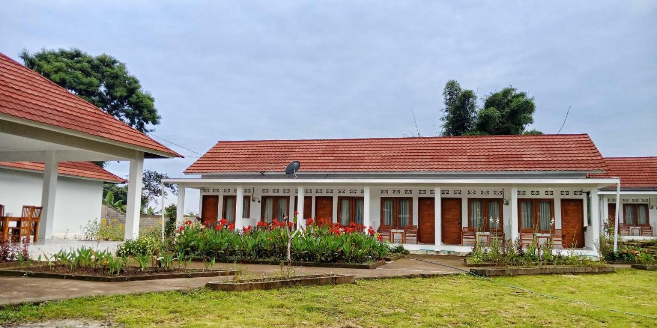 Rinjani Hill Hotel ซัมบาลัง ลาวัง ภายนอก รูปภาพ