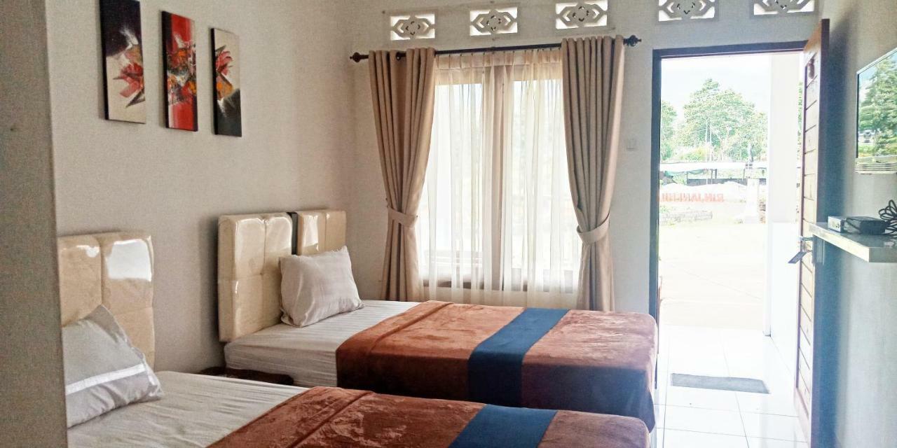 Rinjani Hill Hotel ซัมบาลัง ลาวัง ภายนอก รูปภาพ